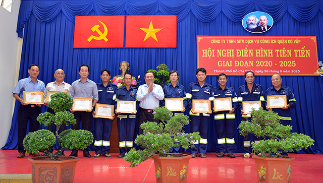 Tuyên dương Điển hình tiên tiến đợt 2